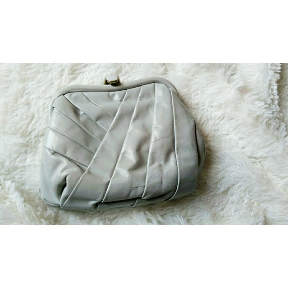 Sharif Handbags - Sharif vintage light grey leather clutch strap